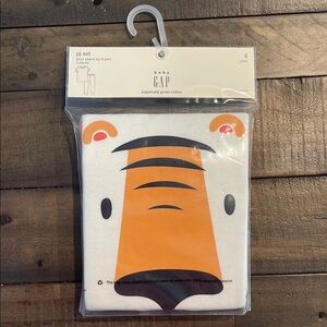GAP Orange and White Tiger Accessories